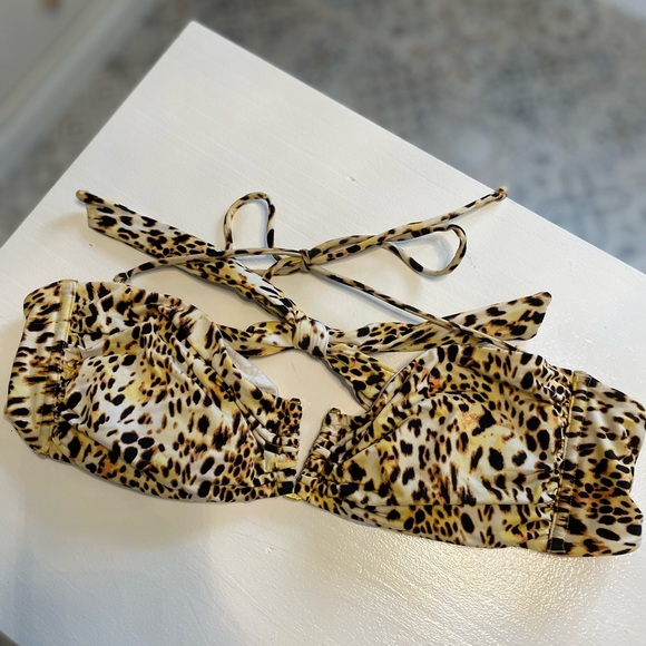 VS Leopard Cheekini - Picture 2 of 4